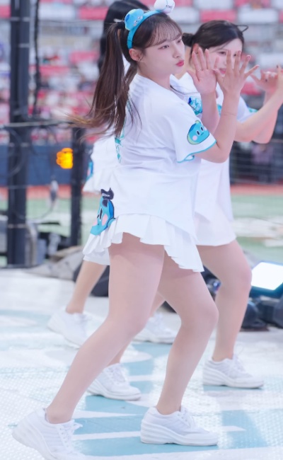 【饭拍】KT巫师啦啦队 金吉娜 饭拍现场 8V