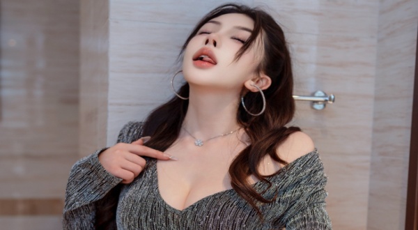 【套图】李丽莎 - 秀人模特 短裙灰丝 4K[89P-1.23G]